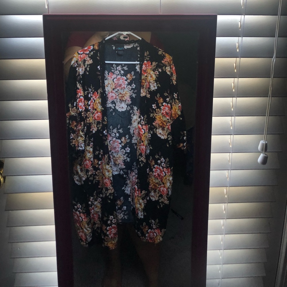 OS floral kimono